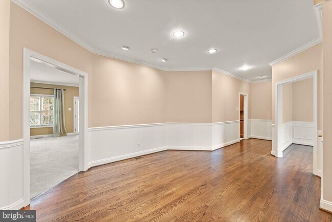 Building Photo - 46448 Montgomery Pl
