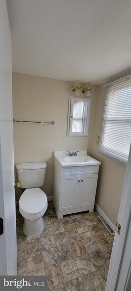 Building Photo - 12 Melvin Dr