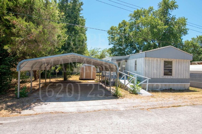 Primary Photo - 2-Bed 2-Bath