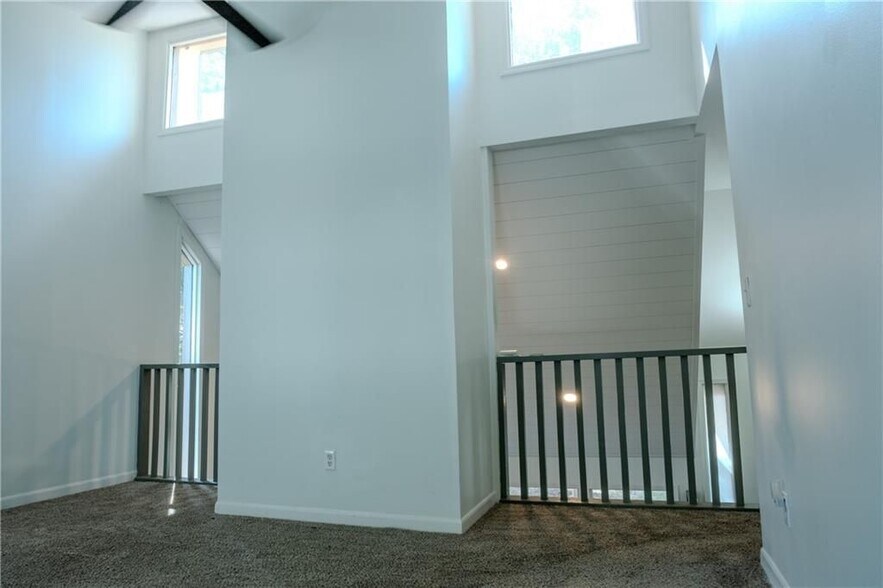 Building Photo - 8025 Cedar Cove