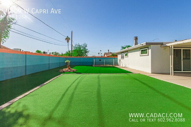 Building Photo - 1509 W Capri Ave