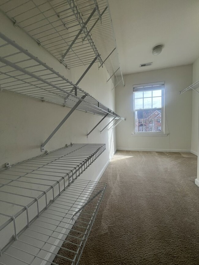 Building Photo - 13600 Warwick Longbay Dr