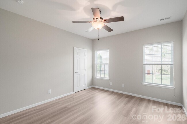 Building Photo - 3048 Arsdale Rd