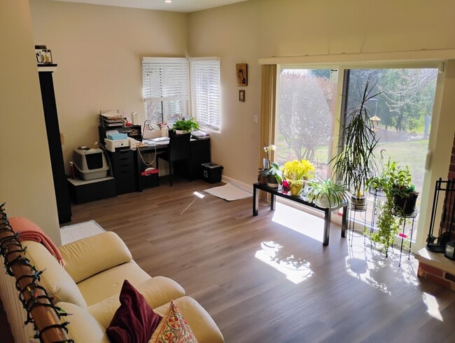 Building Photo - 3061 Pheasant Creek Dr