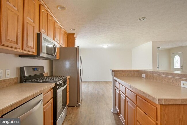 Building Photo - 192 Daffodil Dr