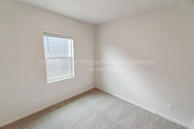 Building Photo - 5508 W Jamestown Ln