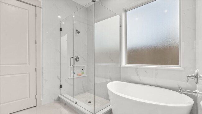 Building Photo - 517 Moore St