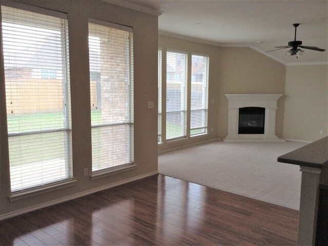 Building Photo - 522 Flora Vista Ct