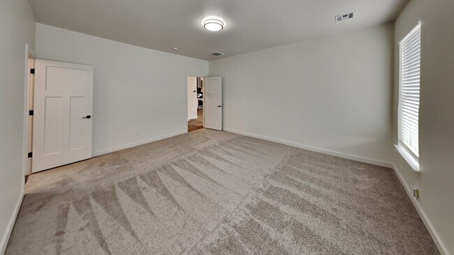 Building Photo - Luxury Modern 3 Bedroom 2.5 Bathroom Home with a Bonus Room in Deer Creek Schools (Neighborhood P...