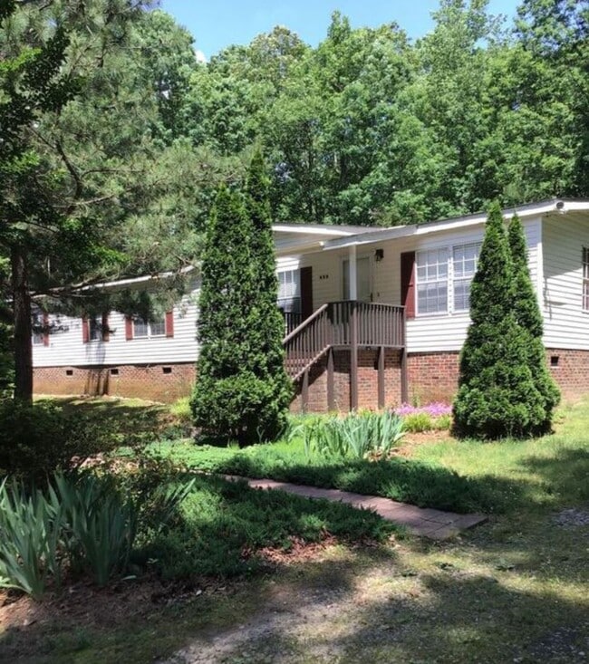 Building Photo - Spacious 3BR Home in Franklinton