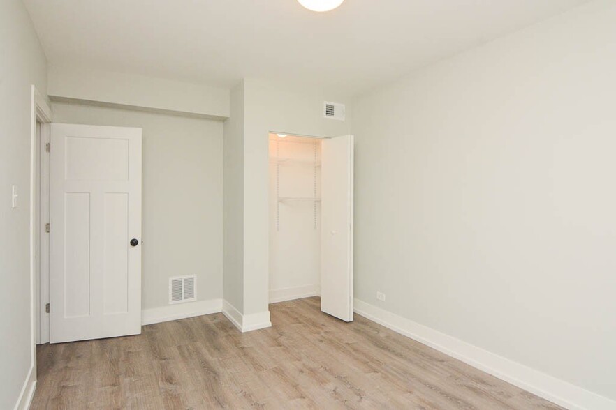 Building Photo - 1128 Maple Ave