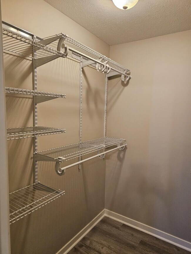 Building Photo - 119 Cedar Spring Cir