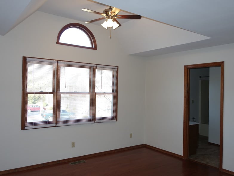 Bedroom One - 2909 S Sare Rd