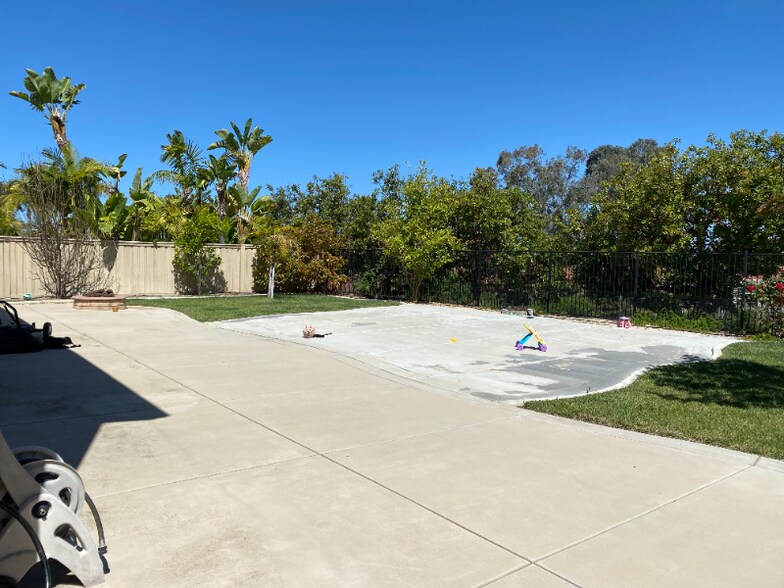 Building Photo - 1049 Stratton Dr