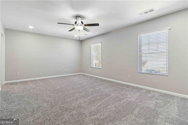 Building Photo - 100 Heritage Club Cir