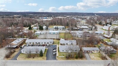 Building Photo - 131 Shady Ln