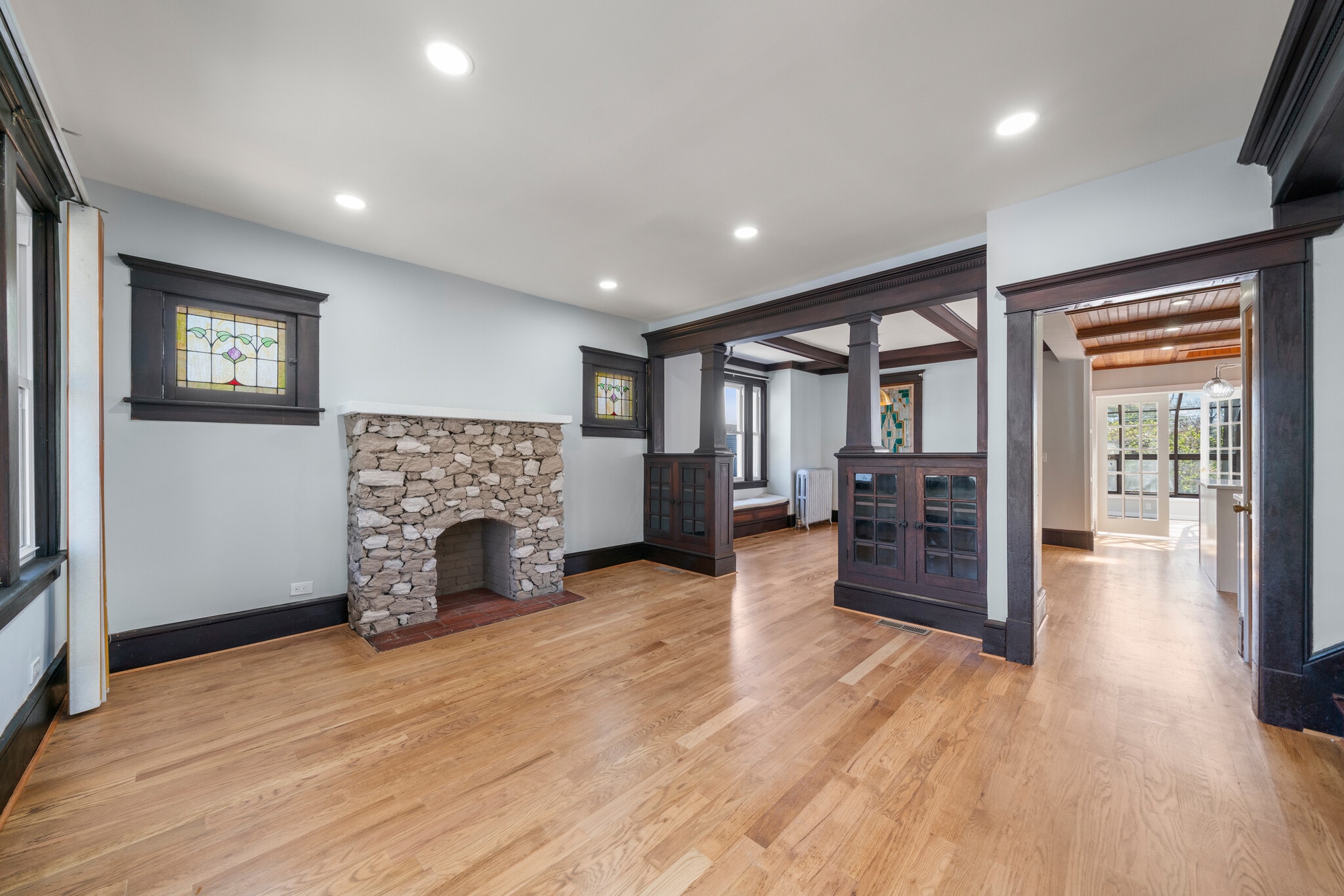 Living room - 657 Amboy Ave