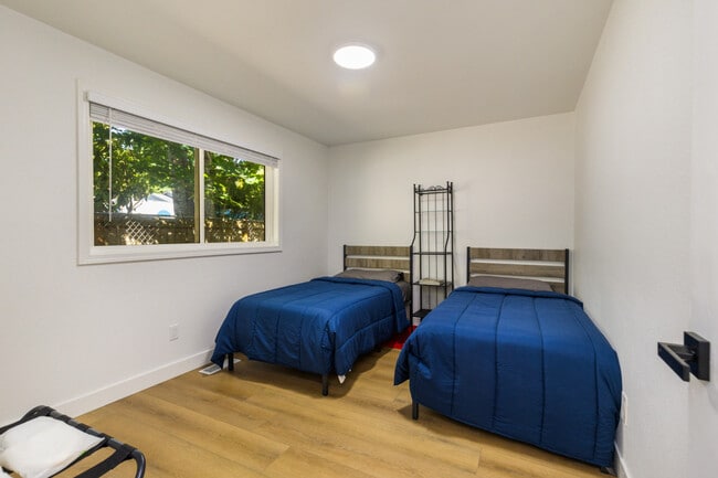 Building Photo - 905 142nd Ave SE