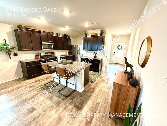 Building Photo - 6542 Encore Oaks