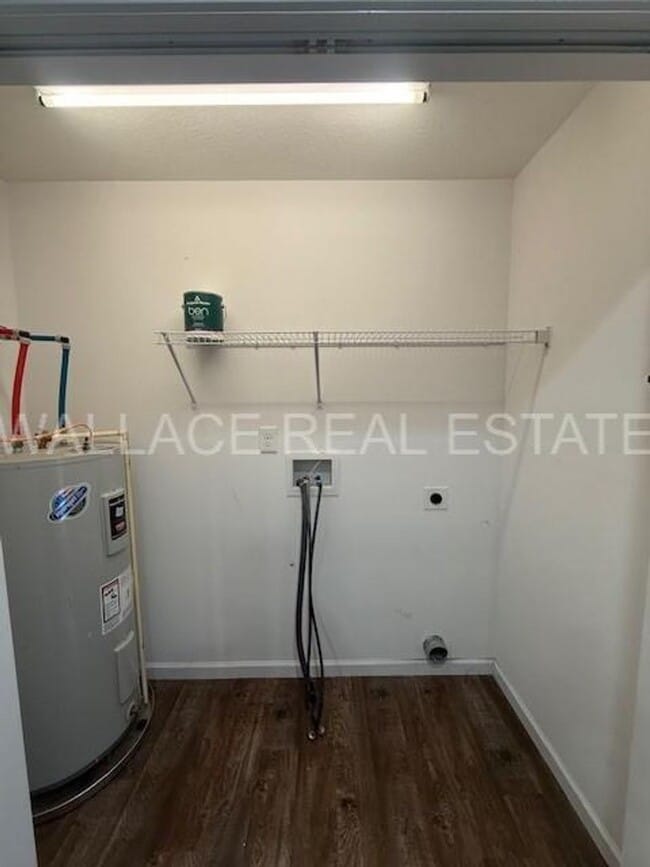 Building Photo - WEST KNOX CEDAR BLUFF AREA 2 BEDROOM 2.5 BATH TOWNHOUSE