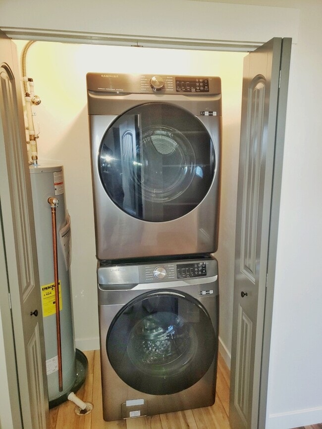 Building Photo - 501 S 12th St