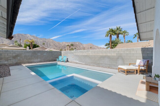 Building Photo - 53560 Avenida Herrera