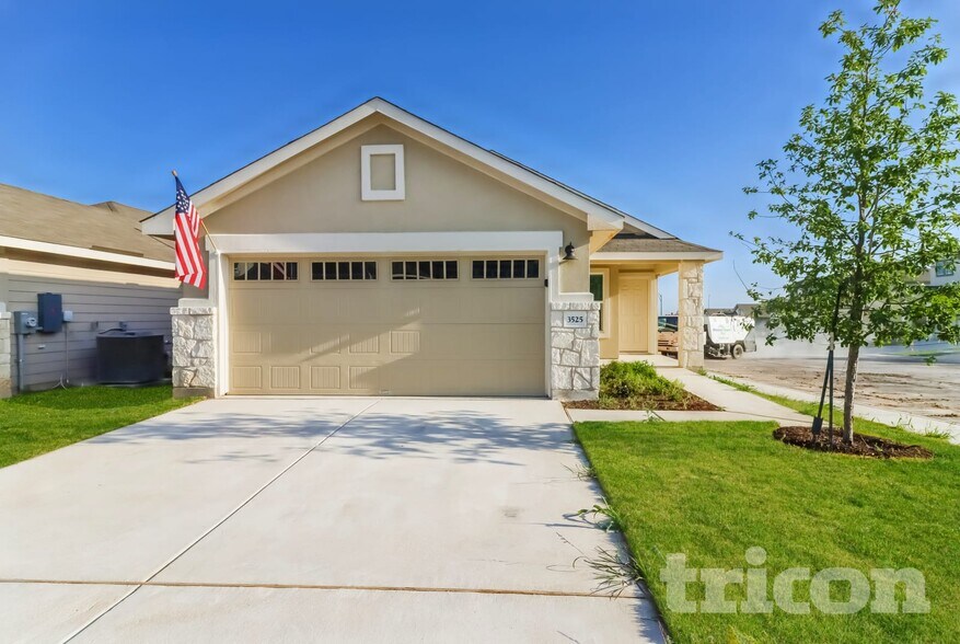 Primary Photo - 3525 Stride Ln