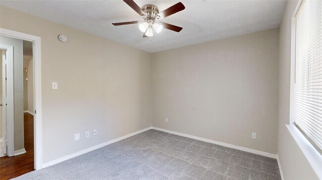 Building Photo - 2415 Montana Blue Dr