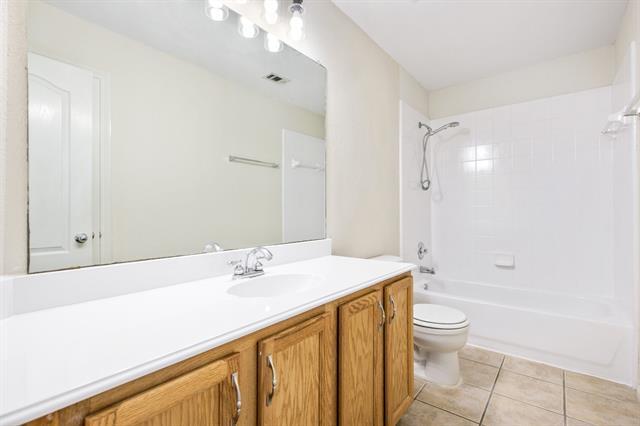 Building Photo - 3900 Braxton Ln