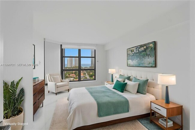 Building Photo - 19101 NE 36th Pl