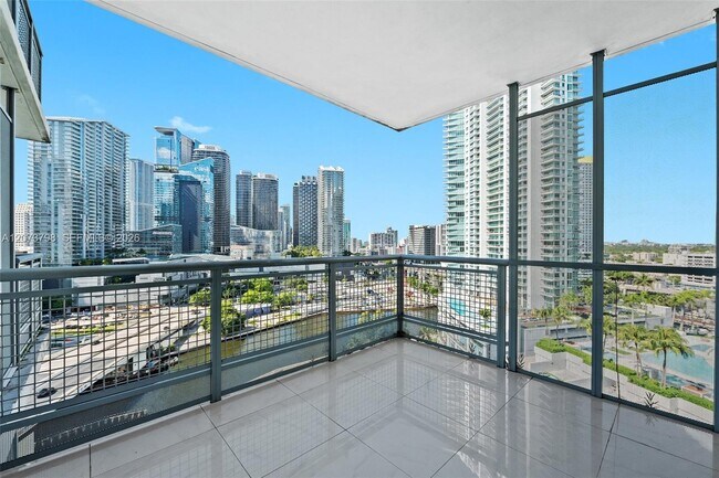 Building Photo - 350 S Miami Ave