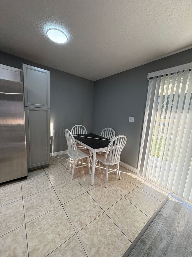 Building Photo - Beautiful 3 Bedroom Home in Groveland, FL!