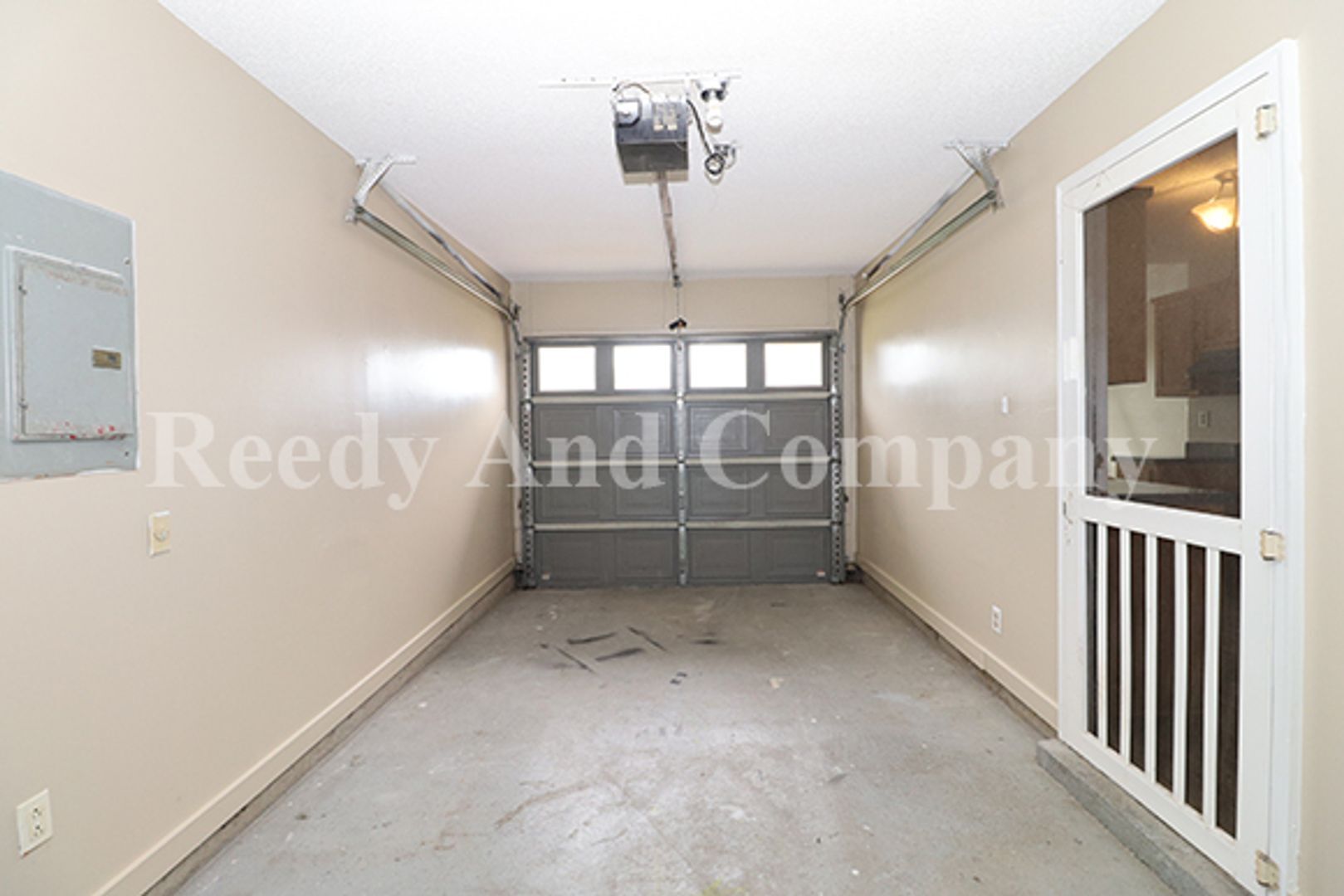Building Photo - 5961 Kentwood Dr