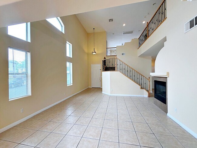 Building Photo - 4 BEDROOM HOME 3 CAR GARAGE ON A CORNER LO...