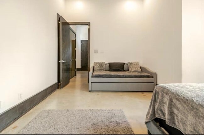 Building Photo - 4118 Floyd St