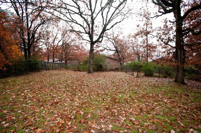 Building Photo - 513 Nan Cir