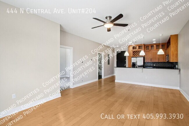 Building Photo - 444 N Central Ave