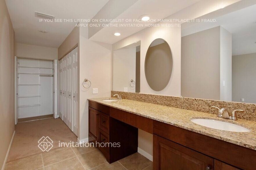 Building Photo - 14616 SW 95th Ln
