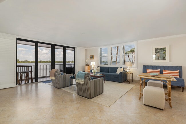 Building Photo - 2860 S Ocean Blvd
