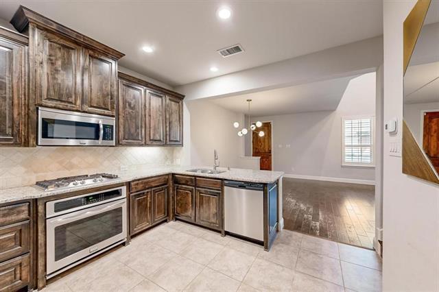 Building Photo - 4646 Rhett Ln