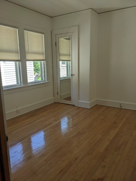 Building Photo - 1241 N 46th St