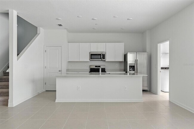Building Photo - 2301 White Buffalo St