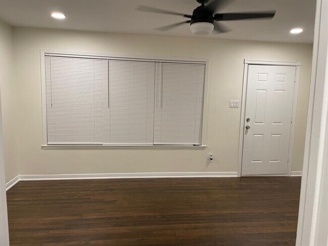 Building Photo - 4322 Tavenor Ln