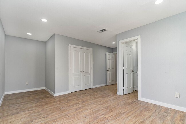 Building Photo - 1406 Galloway Ave