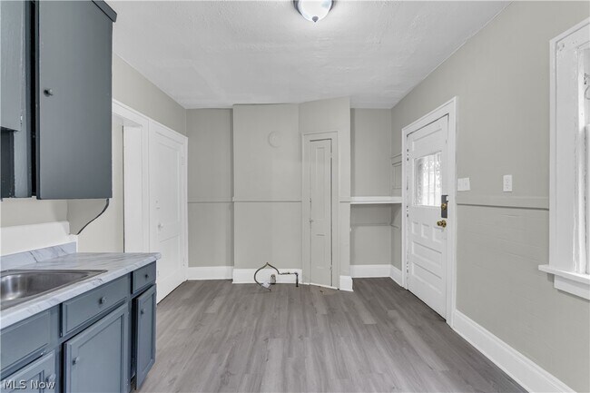 Building Photo - 1144 E 145th St