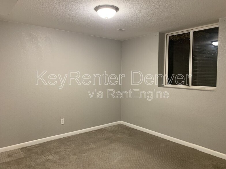 Building Photo - 1161 Dayton St