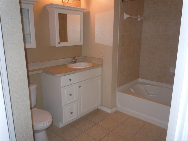 Building Photo - 260 Old Village Center Cir