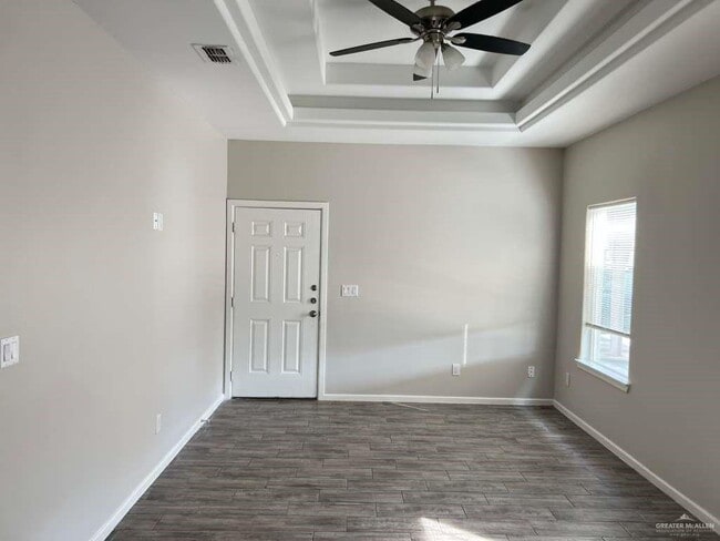 Building Photo - 7 Sandpiper Ave