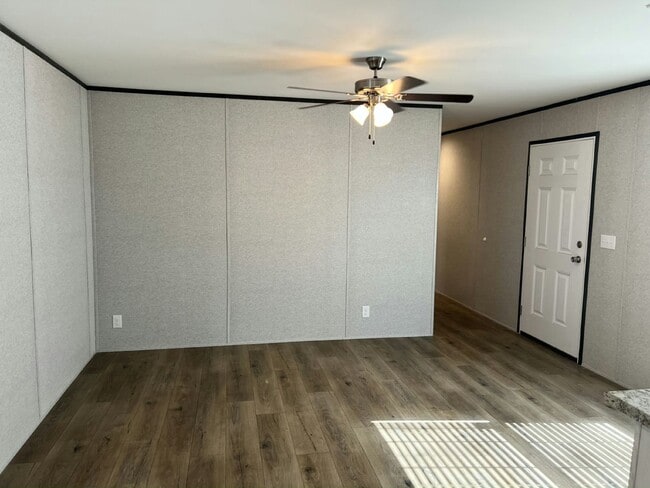 Building Photo - 17 Park Pl