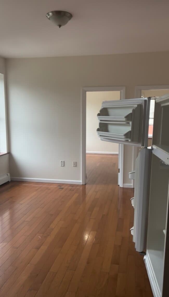 Building Photo - 12307 Jamaica Ave